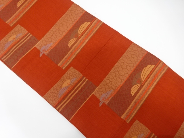 変わり横段に花模様織り出し　袋帯